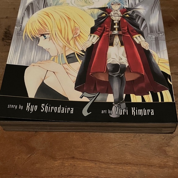 The Record of a Fallen Vampire Manga - Volume 7 by Kyo Shirodaira - Picture 12 of 12